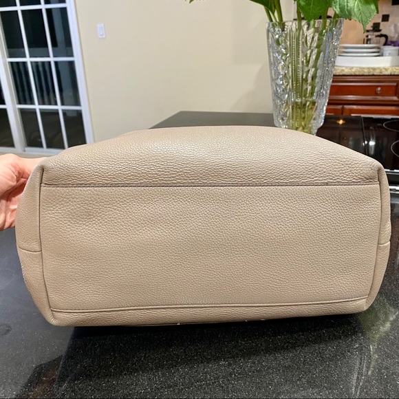 Tory Burch Grey Chelsea Slouchy Tote EUC - Picture 14 of 15